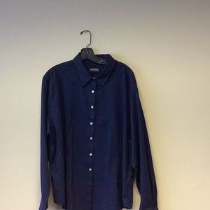 Van Heusen long sleeve dress shirt